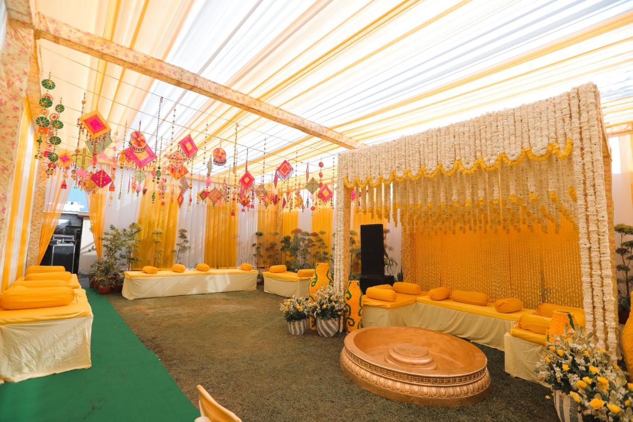 Hotel Saffron Leaf Dehradun Extérieur photo