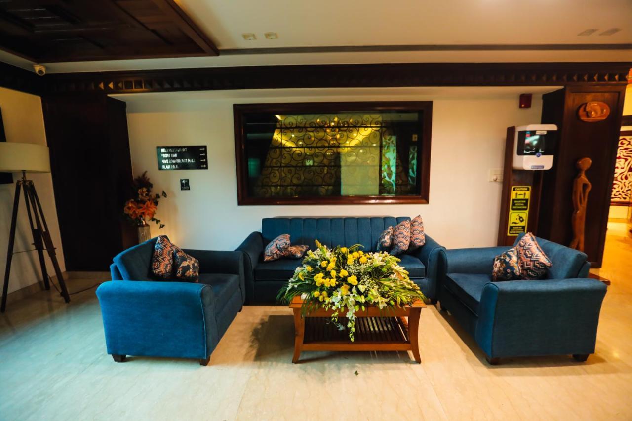 Hotel Saffron Leaf Dehradun Extérieur photo