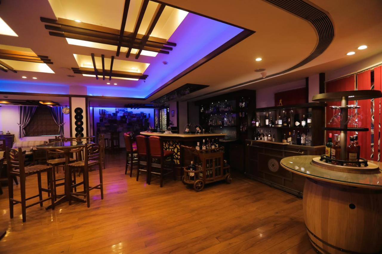 Hotel Saffron Leaf Dehradun Extérieur photo
