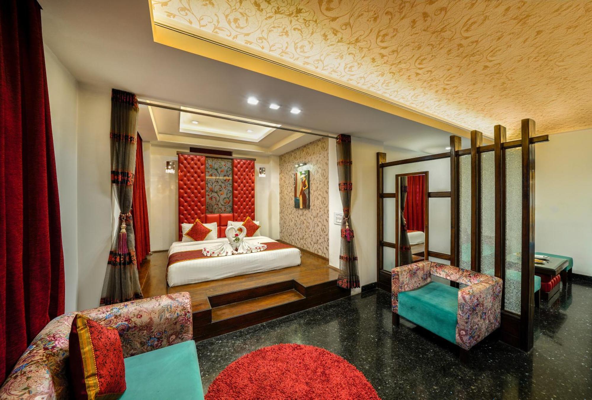 Hotel Saffron Leaf Dehradun Extérieur photo